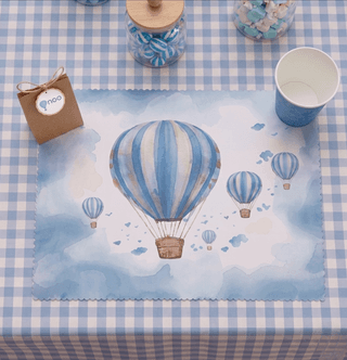whimsical-hot-air-balloon-tablescape-kids-party.jpg